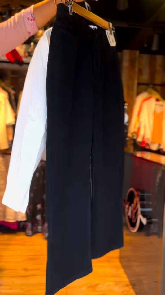 Urban Chic White Utility Jacket & Black Trouser Co-ord Set – Effortless Modern Ensemble