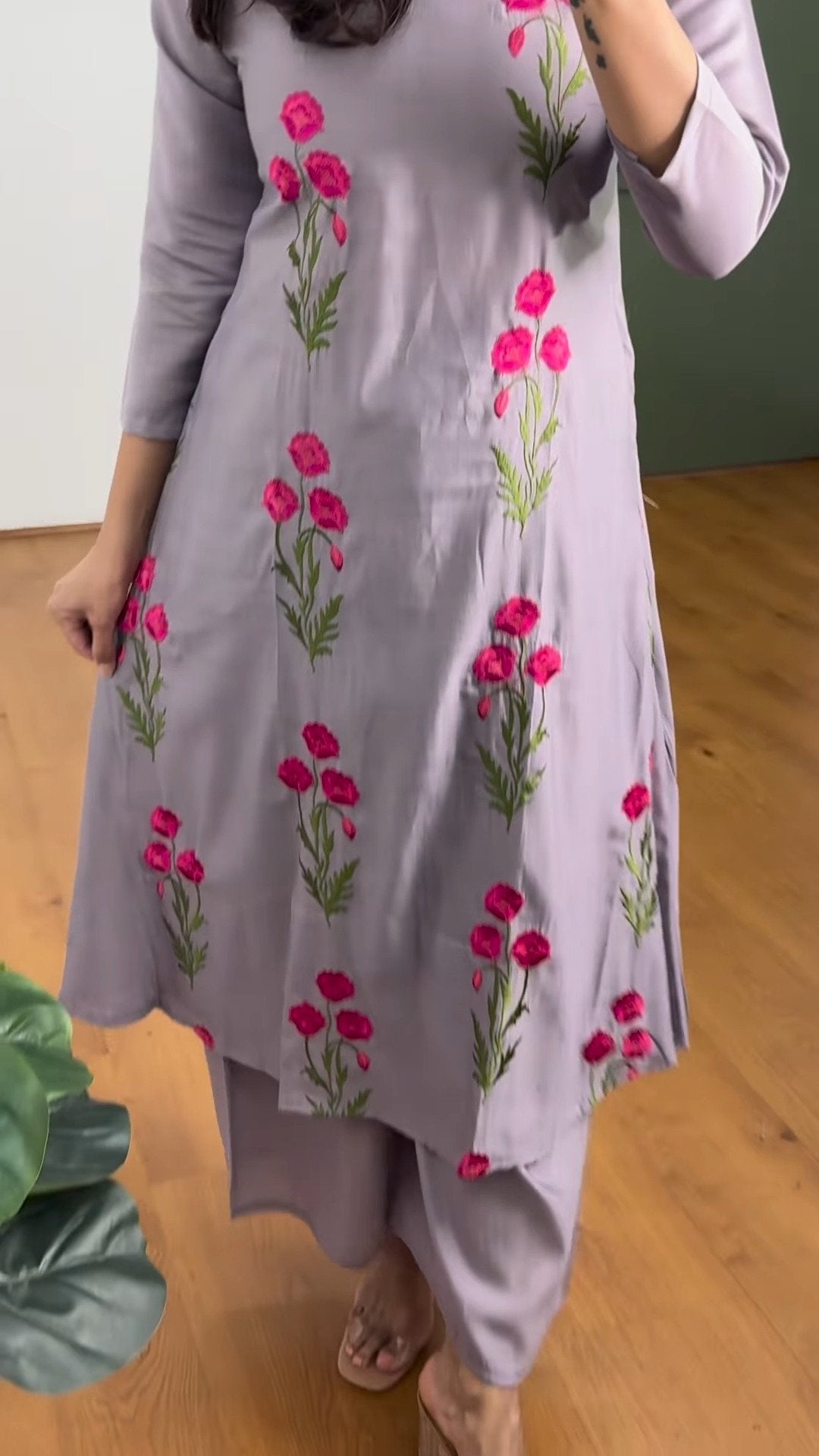 Poppy Motif Embroidered Kurta Set – Available in Lavender & Sage Green