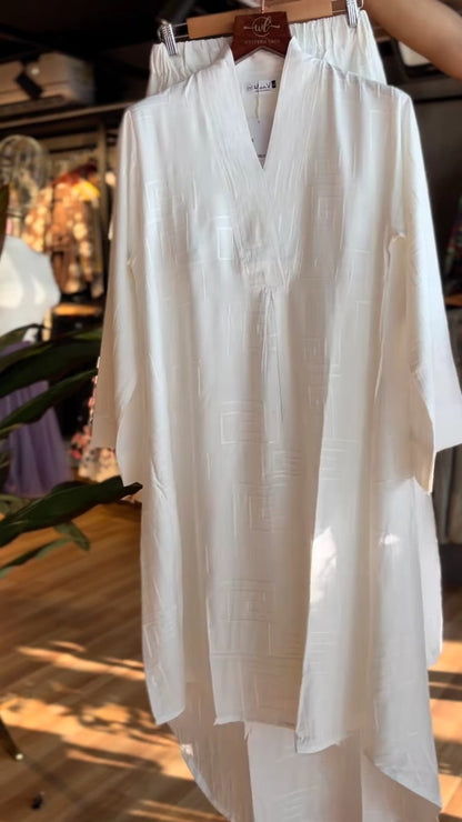 Minimalist Ivory Geometric Jacquard Kurta Set with Tie-Up Trousers