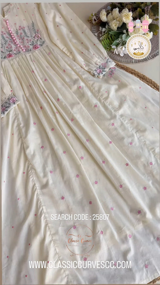Floral Embroidered Pleated Kurta Set with Scalloped Dupatta – Available in Cream & Pastel Pink