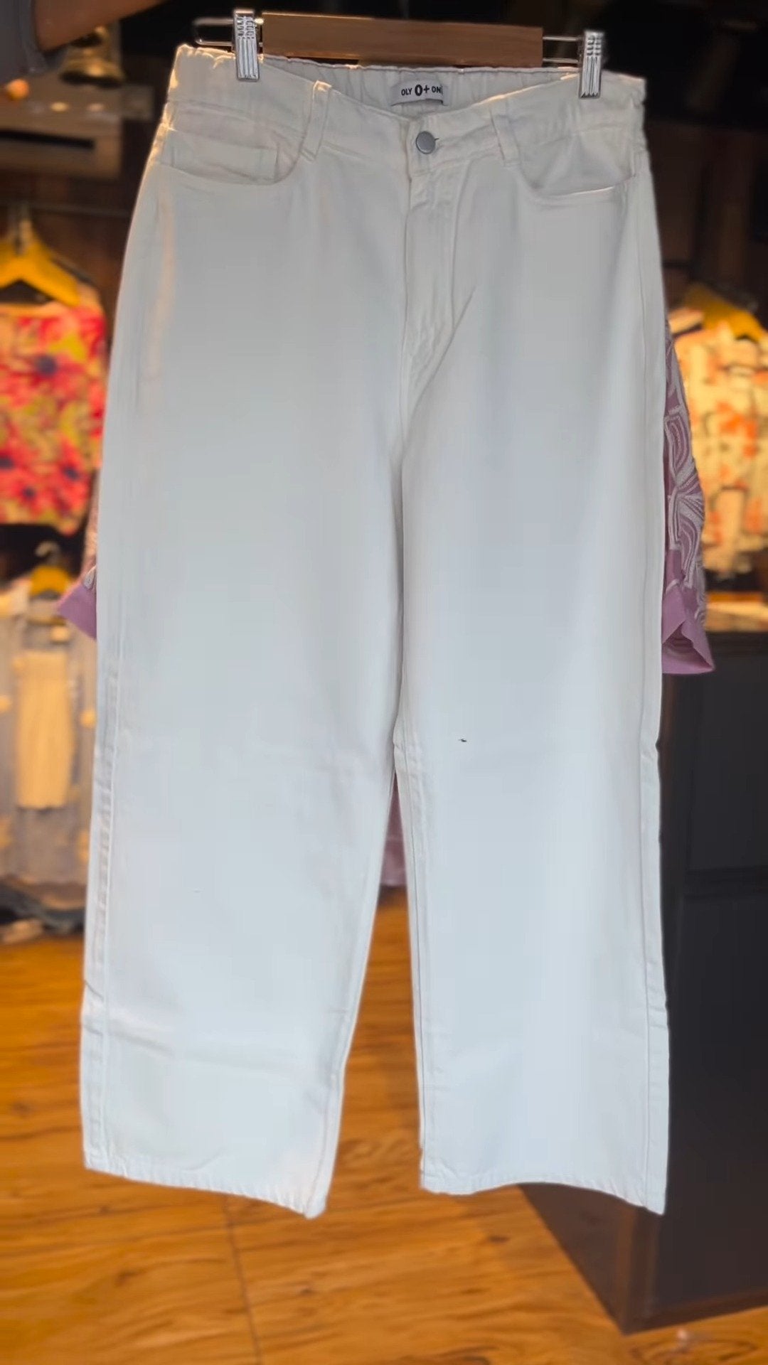 Floral Embroidered Mauve Kurta Set with White Trousers