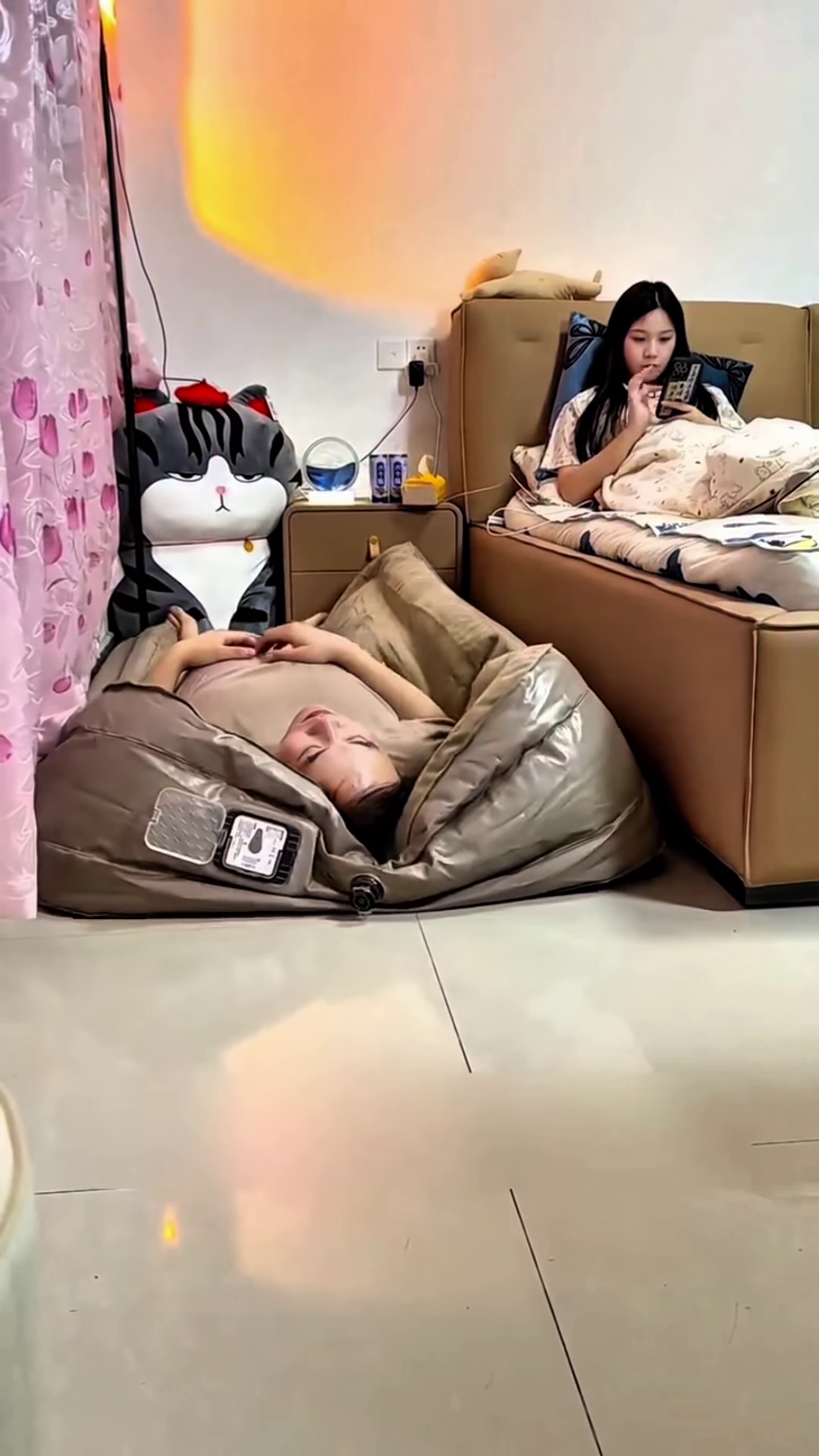 Premium Portable Inflatable Air Bed with Built-In Pump