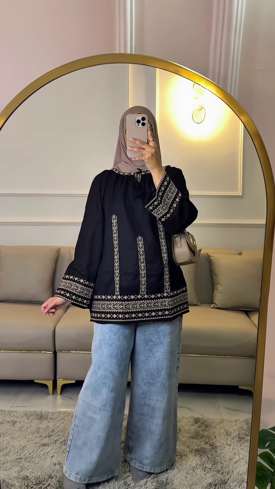 Bohemian Floral Print Tunic with Tassel Neckline and Flare Sleeves