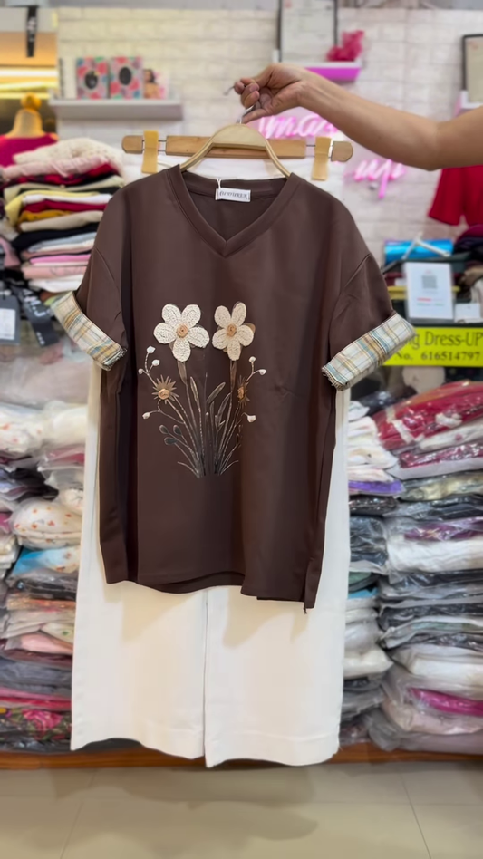 Floral Appliqué V-Neck T-Shirt with Plaid Cuffed Sleeves