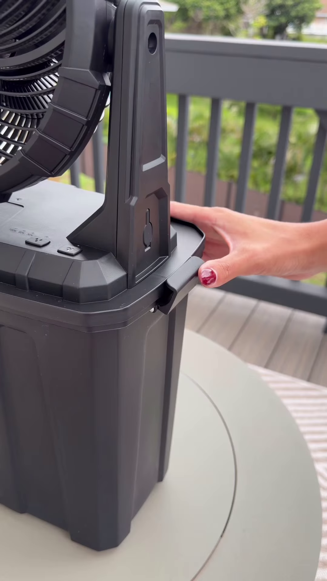 Portable Mist-Cooling Desktop Fan