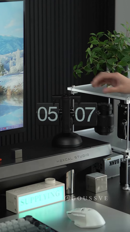 ⏰ Retro Flip Clock – Minimalist Style, Timeless Charm